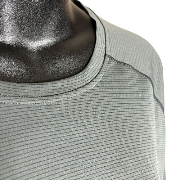 Patagonia lightweight capilene baselayer men’s dark grey subtle striping xl - Picture 2 of 6